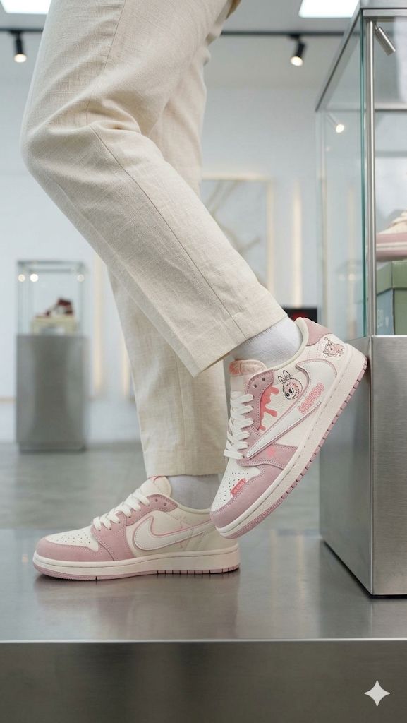 Women’s Sneakers Shoe
