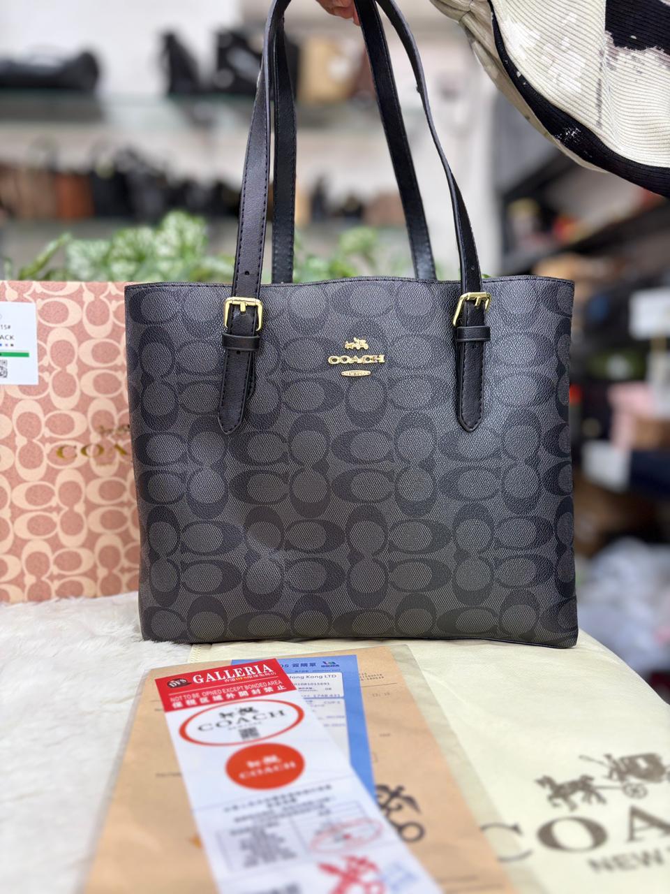 Luxury tote handbag