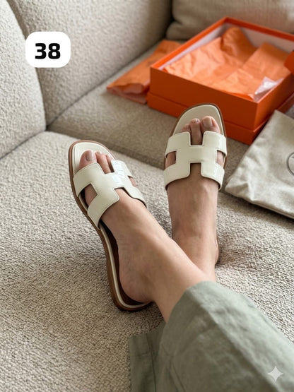 Her Oran Slip-On flats for Women – Luxury Designer Flats