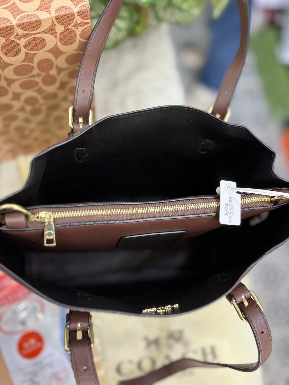 Luxury tote handbag