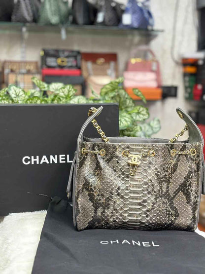 Luxury Chanel Shoulder Bag for Women