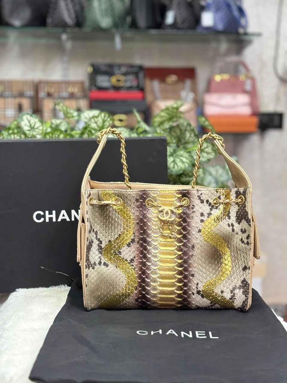 Luxury Chanel Shoulder Bag for Women